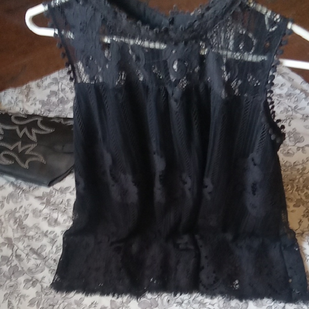 Pretty Black Lace  Top - Picture 6 of 16